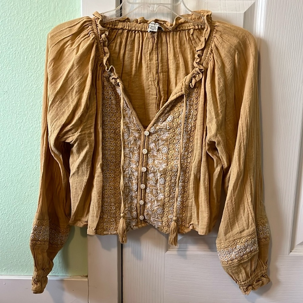 American Eagle top